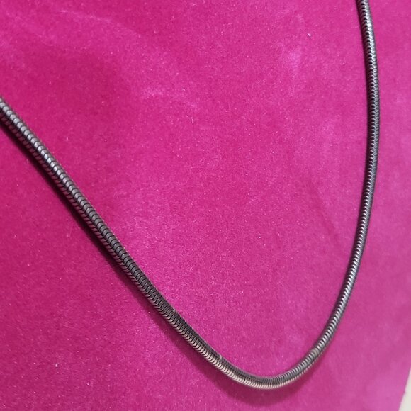 Snake Chain Silver Tone Spring Ring Clasp 24 Inches Necklace - Picture 5 of 6